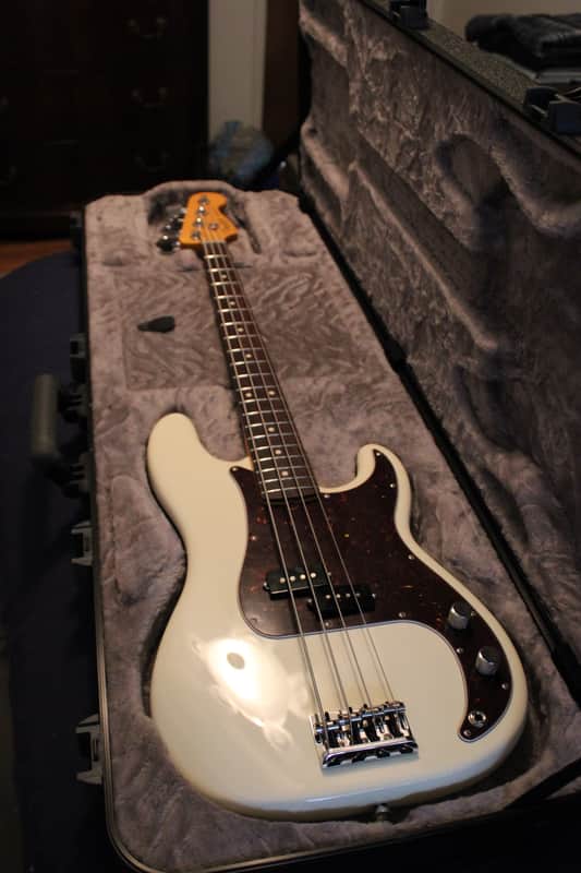 Fender AP II Precision Bass: $1,499.49 - Save $390.50!