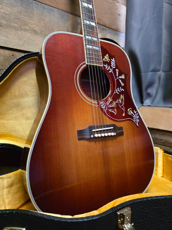 Gibson Hummingbird VOS: $3799 (Save $1300!)