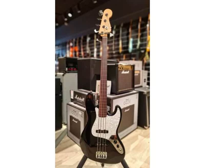 FENDER - JAZZ BASS STANDARD US FRETLESS (2003) + ETUI