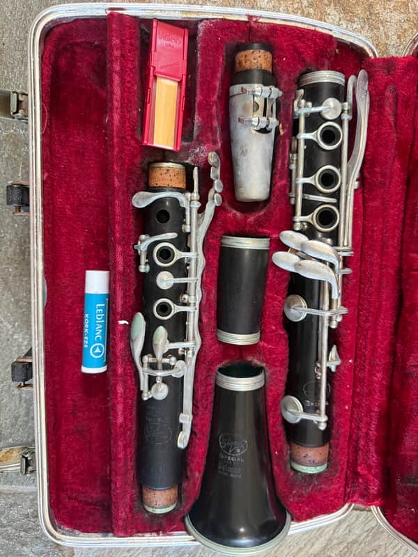 Selmer Signet Special Model WOOD Clarinet: $98 (Save up to $200!)