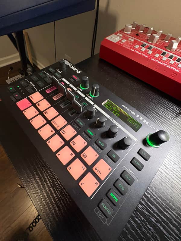 Roland MC-101 Groovebox for $336 - Save $0 from MSRP!