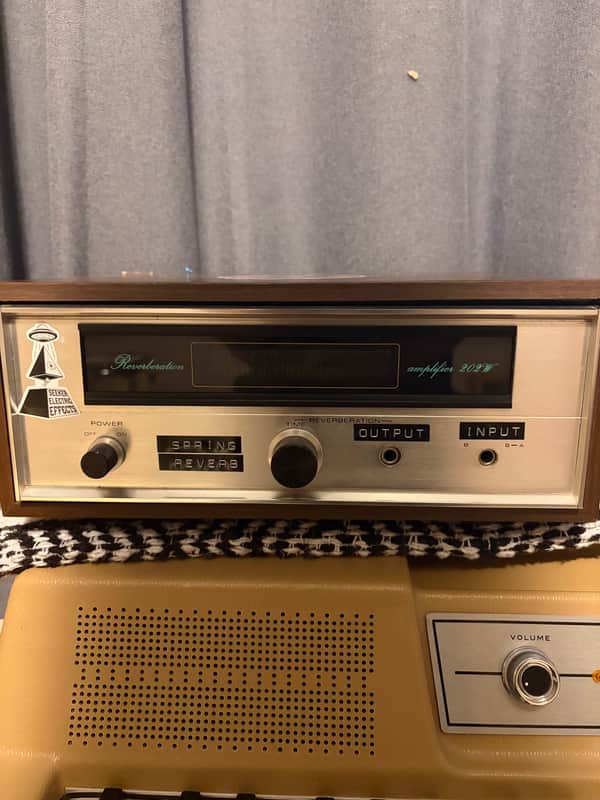 70s Vintage Revival: Pioneer Spring Reverb Amp for $200!