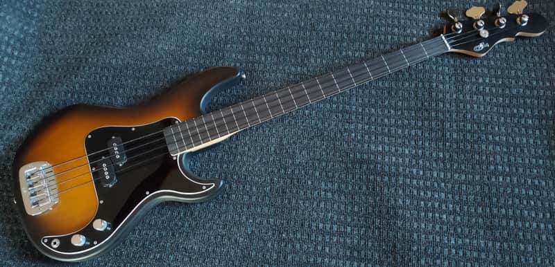 G&L Fretless Masterpiece: Sunburst Frost SB1 (Used) - $2100