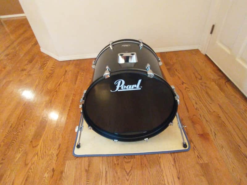 Gloss Black Pearl Roadshow Bass Drum - 22% Off MSRP!
