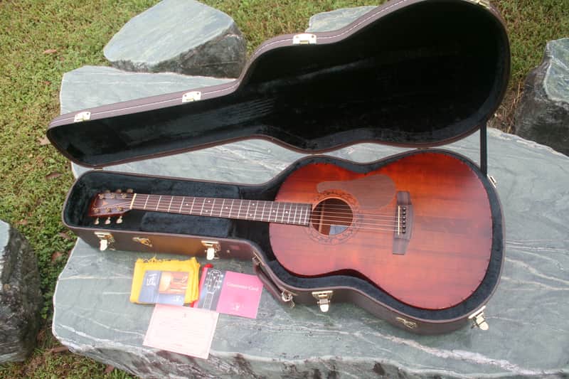 Yairi R2AN Acoustic Guitar - Limited Edition! Save $0!