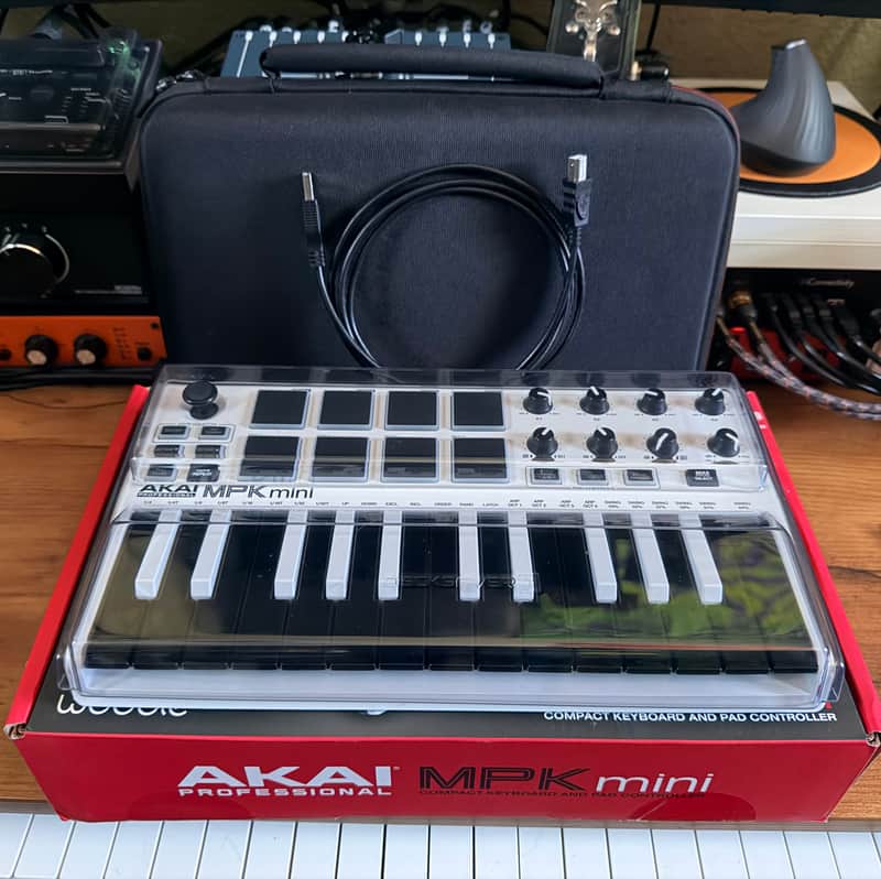 MPK Mini MK2 Bundle: $110 OFF! Was $360
