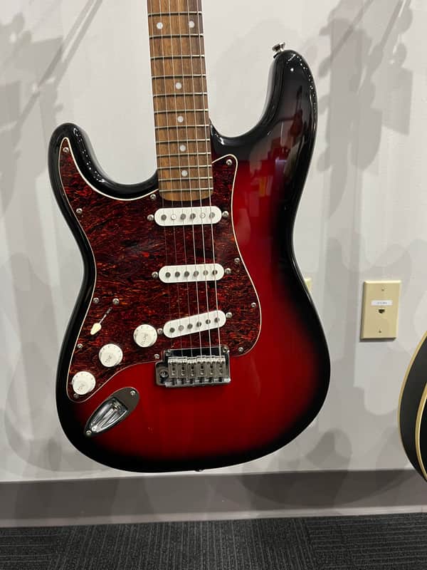 Lefty Squier Stratocaster Deal: $189! (Save $0)