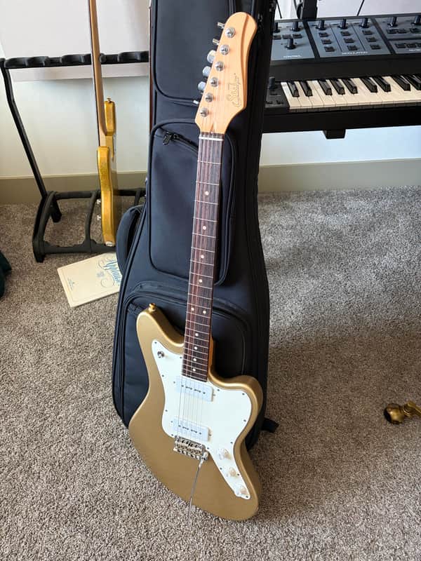 Suhr Classic JM Tremolo S90 - Gold: $0 Off MSRP!