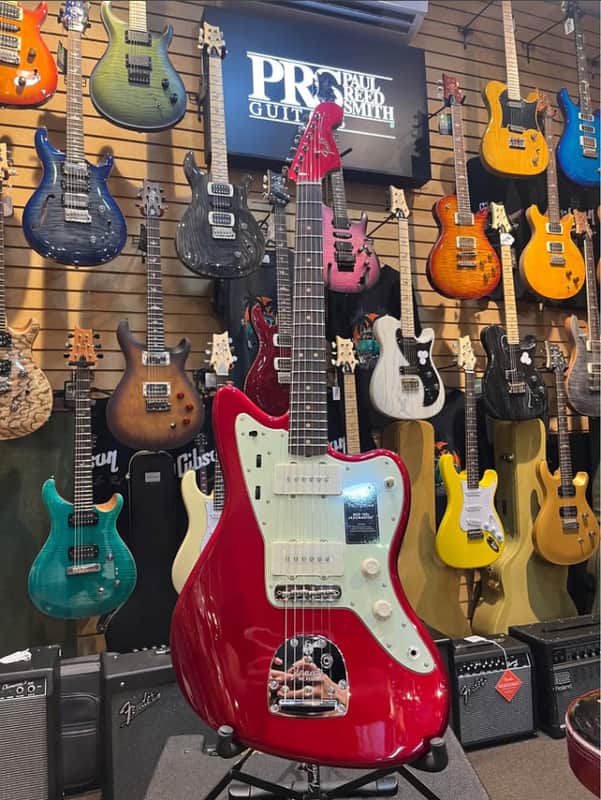 Save $1k on Fender's Latest Vintera III Jazzmaster!