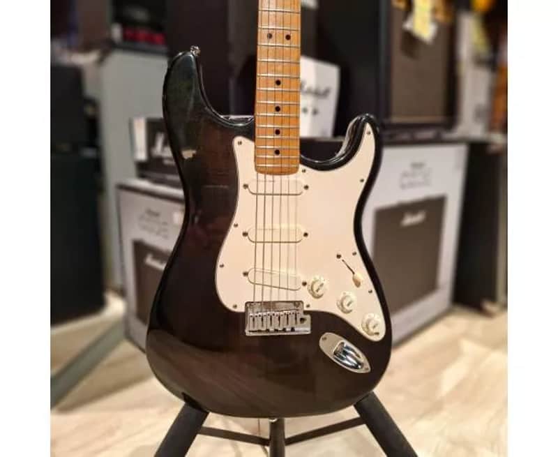 FENDER - DELUXE STRAT PLUS MPL SN/N004029 EBONY BURST