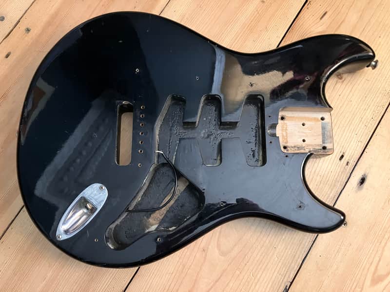 Heavily Roadworn Vox Standard 25 Body - $124.07 (99% off MSRP)