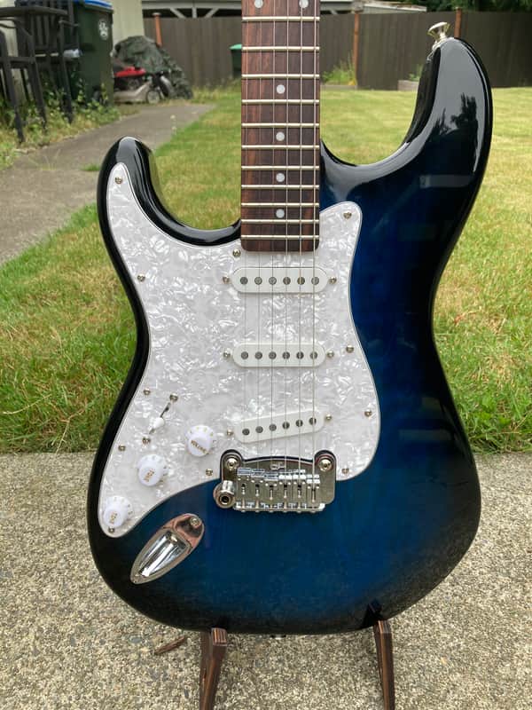 Midnight Blue Legend: G&L Legacy Tribute '14 for $769