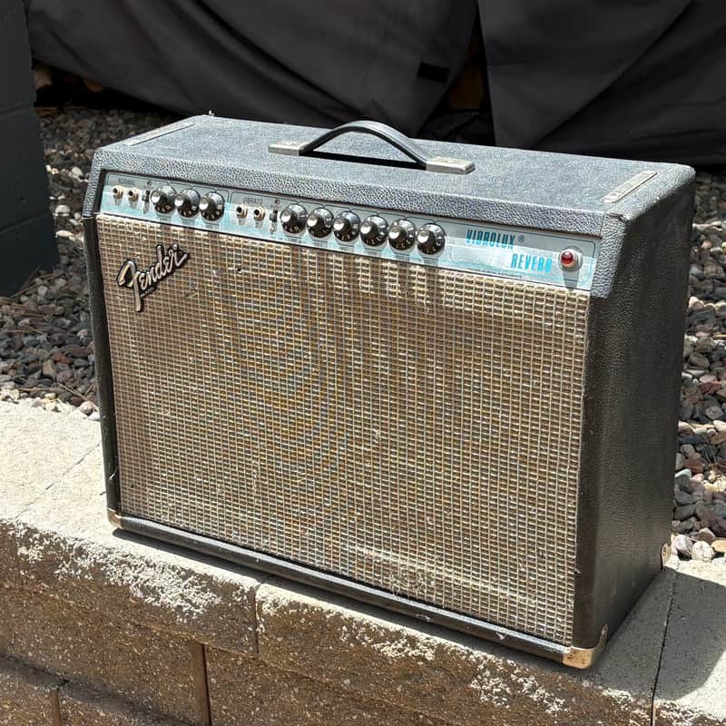 1969 Fender Vibrolux Reverb Silverface - $1500 (Reg. $3500)